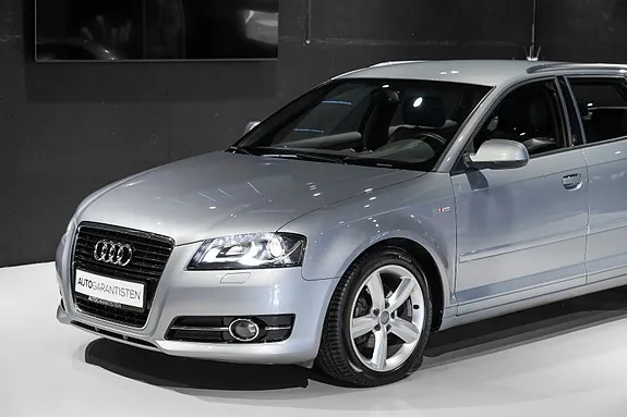 Audi A3 2011 photo 2