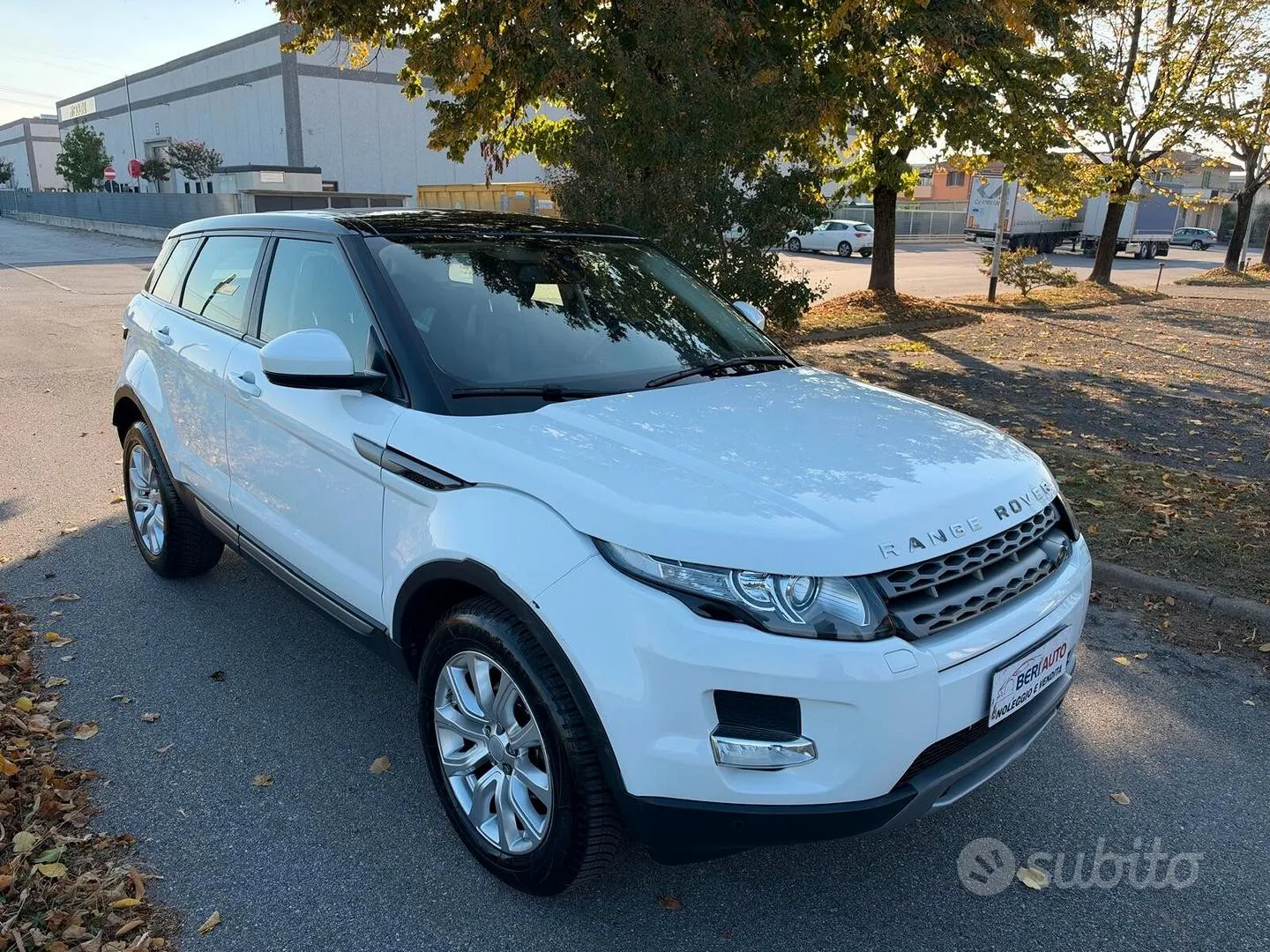 Land Rover Range Rover Evoque 2015 photo 2