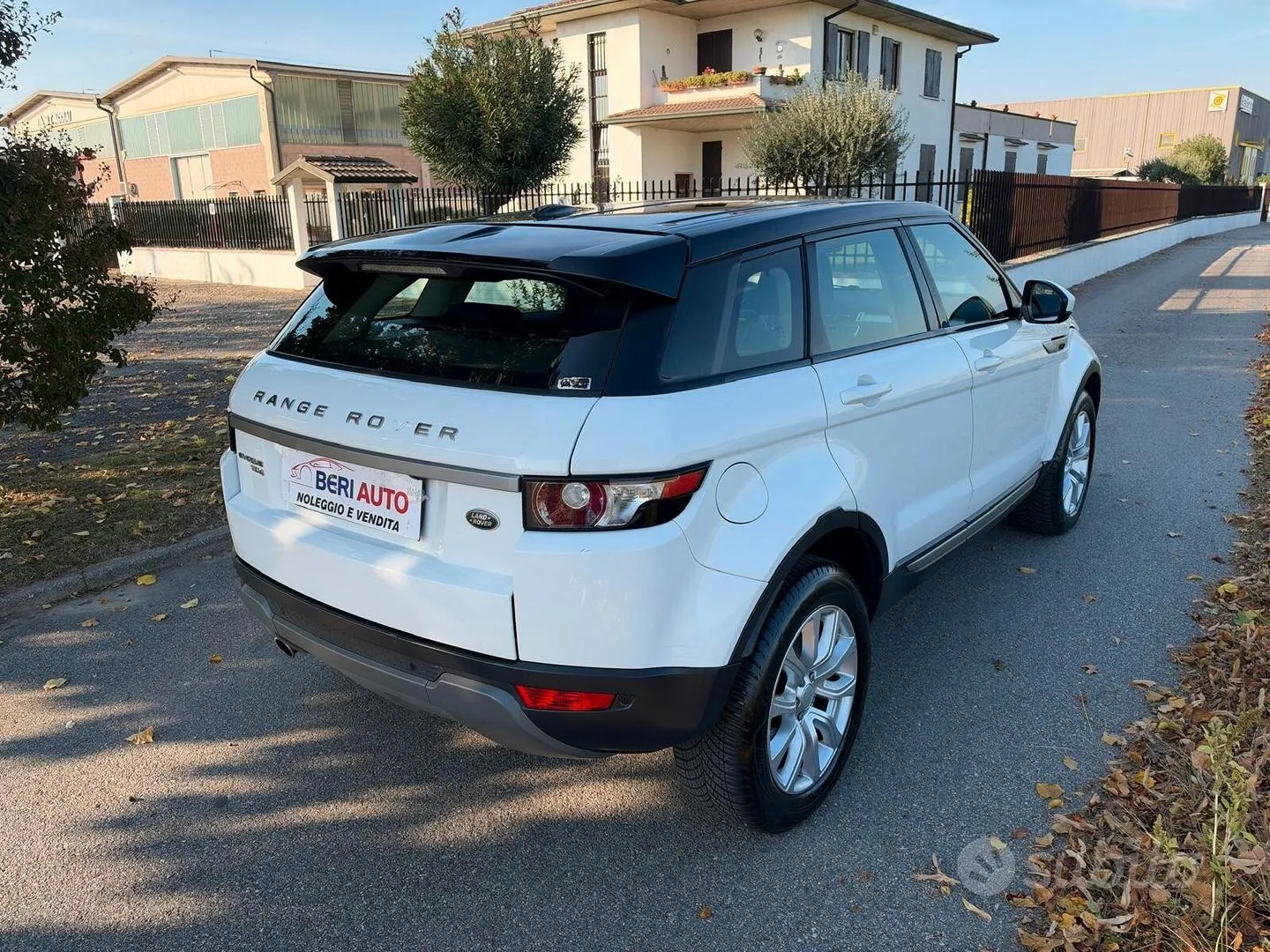 Land Rover Range Rover Evoque 2015 photo 4