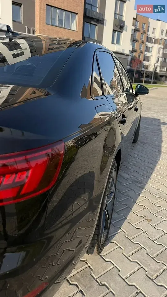 Audi A4 2019 photo 4
