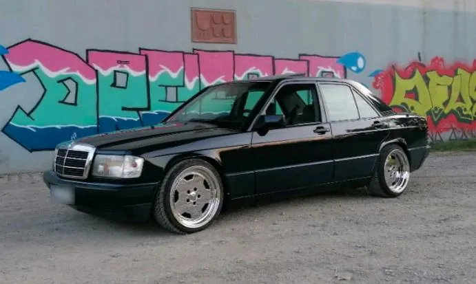 Mercedes-Benz 190E