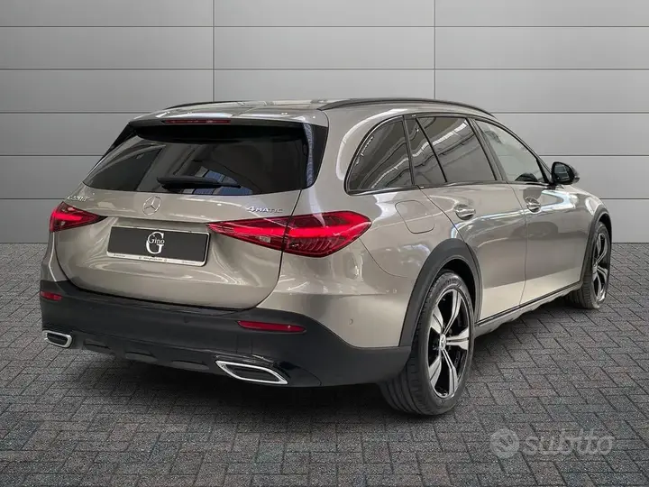 Mercedes-Benz C-Class 2023 photo 2