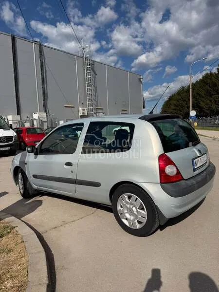 Renault Clio 2002 photo 3