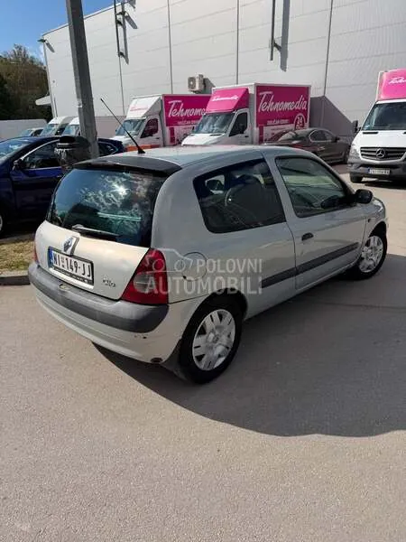 Renault Clio 2002 photo 4