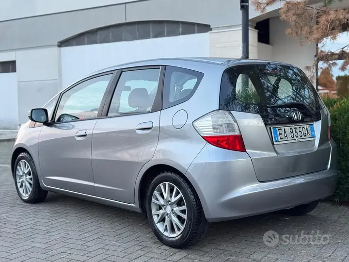 Honda Jazz 2009 photo 3