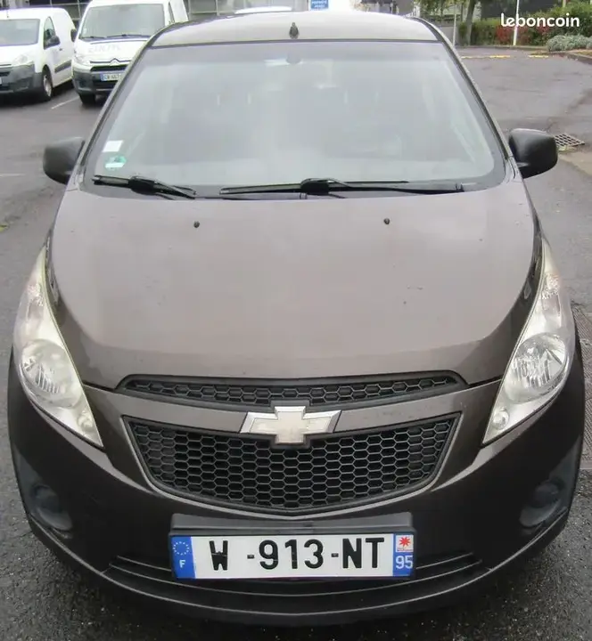 Chevrolet Spark 2011 photo 2