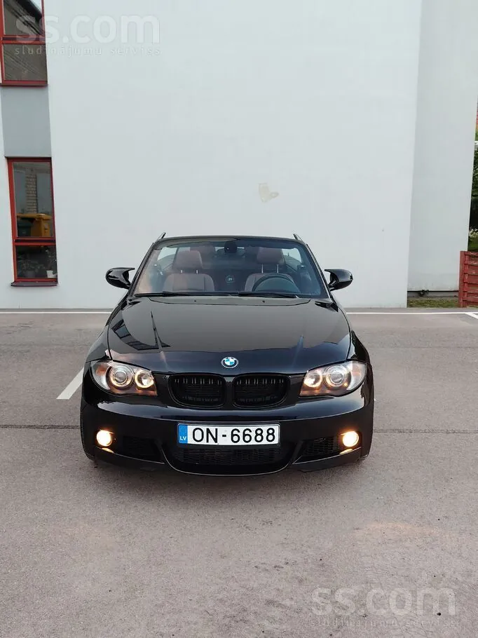 BMW 118 2010 photo 2