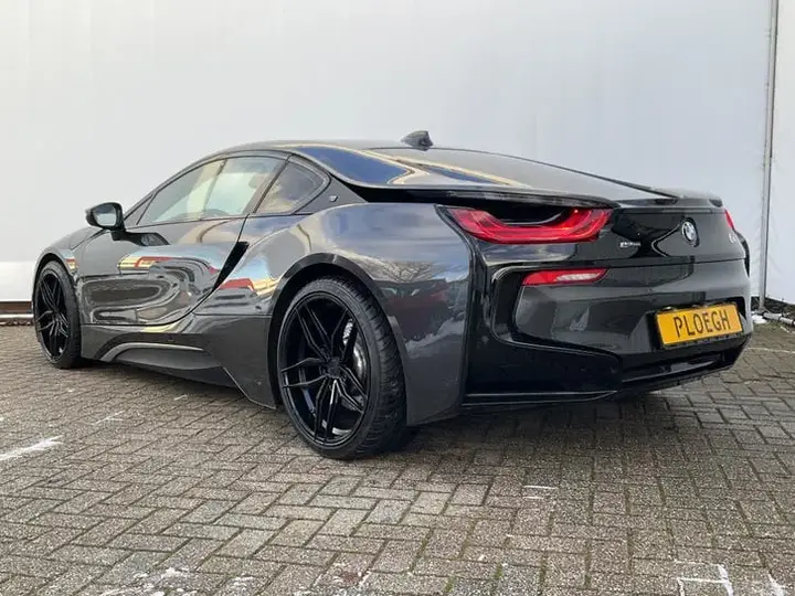 BMW I8 2015 photo 2