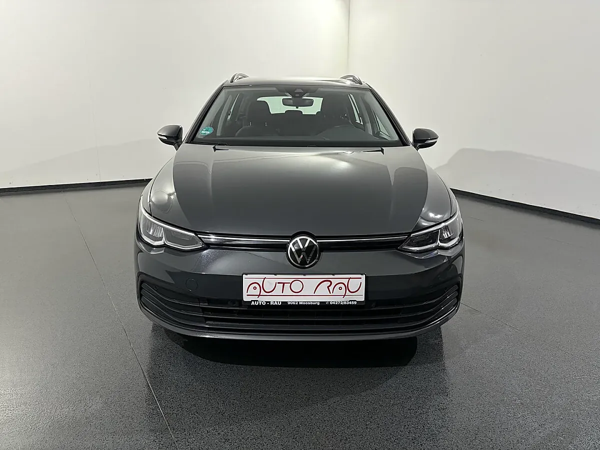 Volkswagen Golf 2023 photo 2