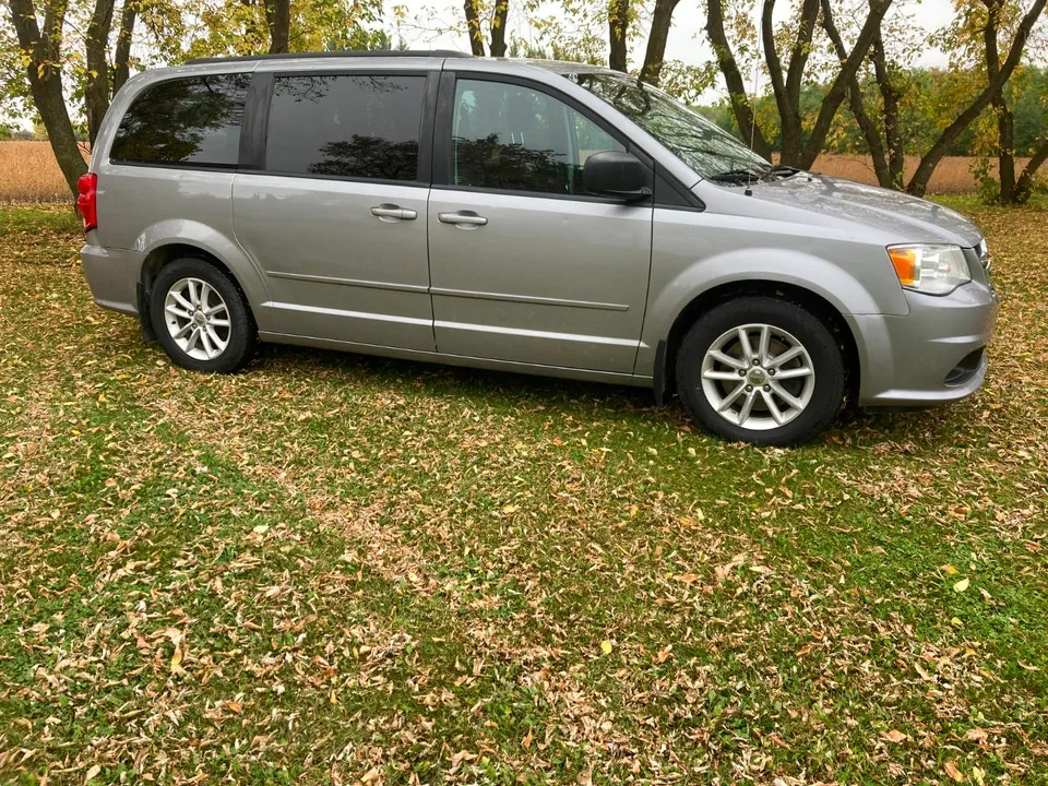 Dodge Grand Caravan 2015 photo 4