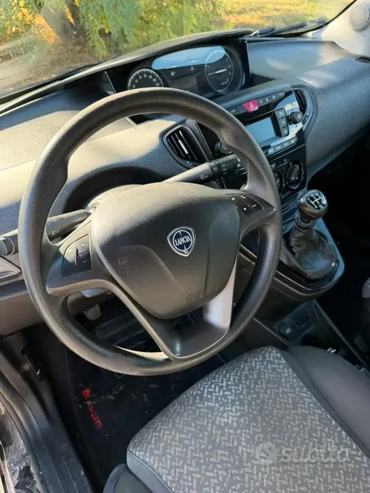 Lancia Ypsilon 2021 photo 5