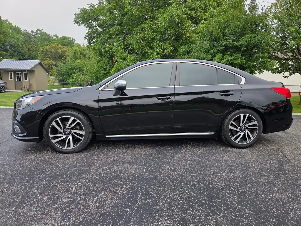 Subaru Legacy 2018 photo 5