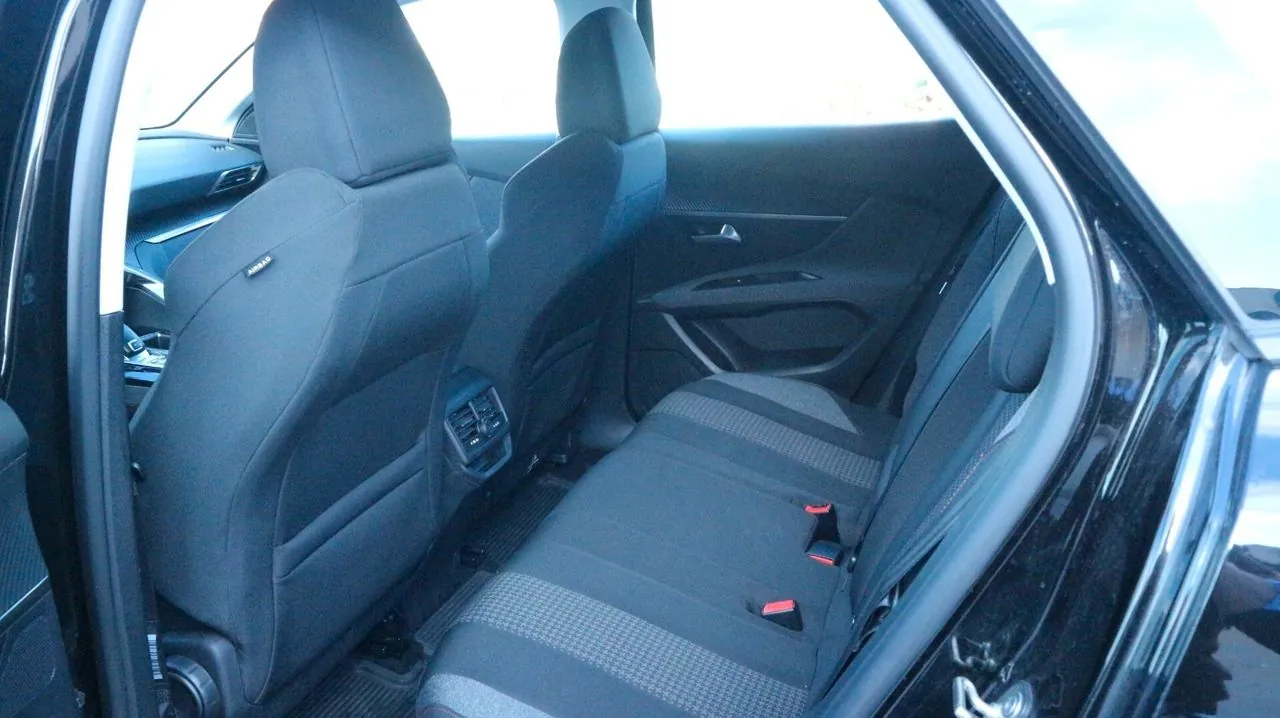 Peugeot 3008 2018 photo 5