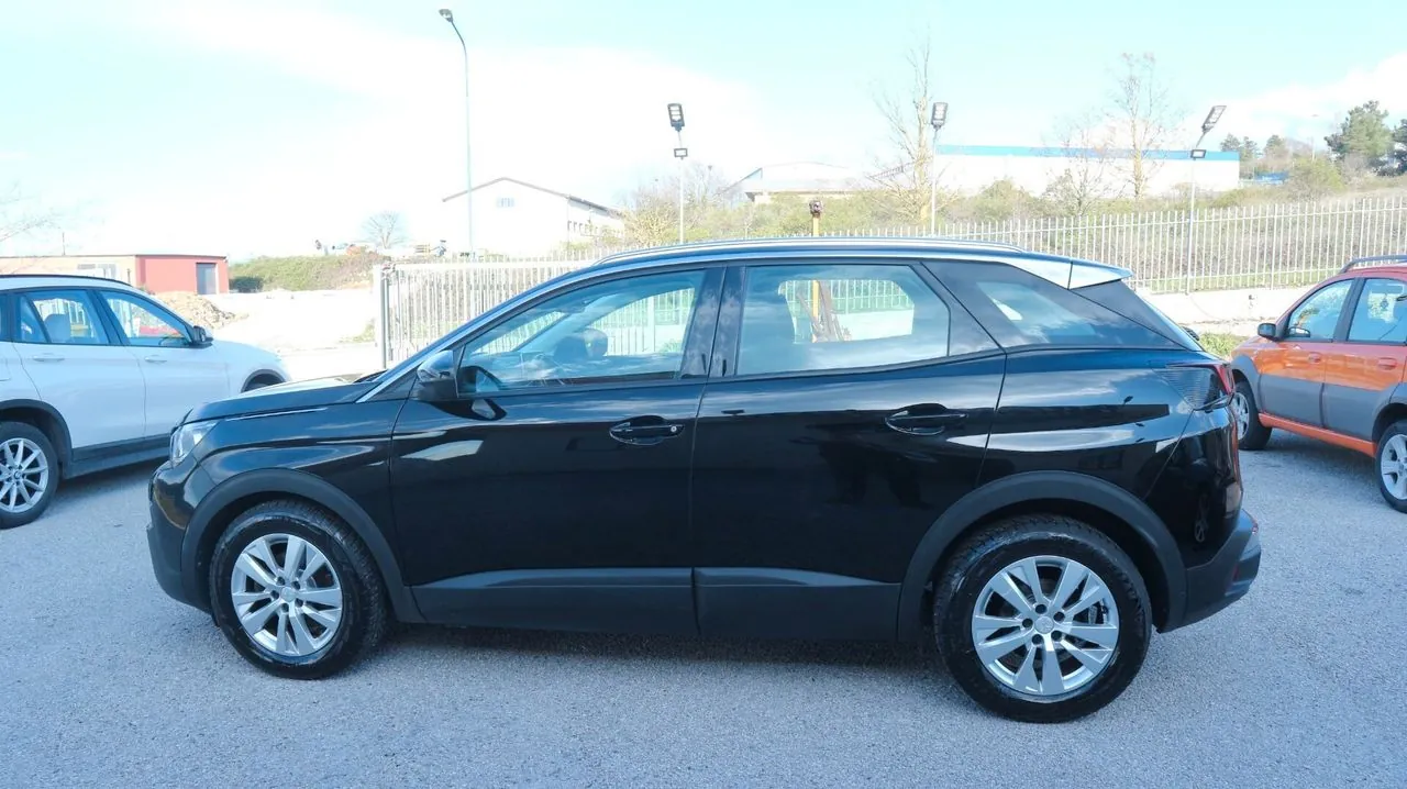 Peugeot 3008 2018 photo 2