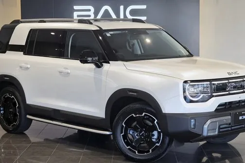 BAIC B30
