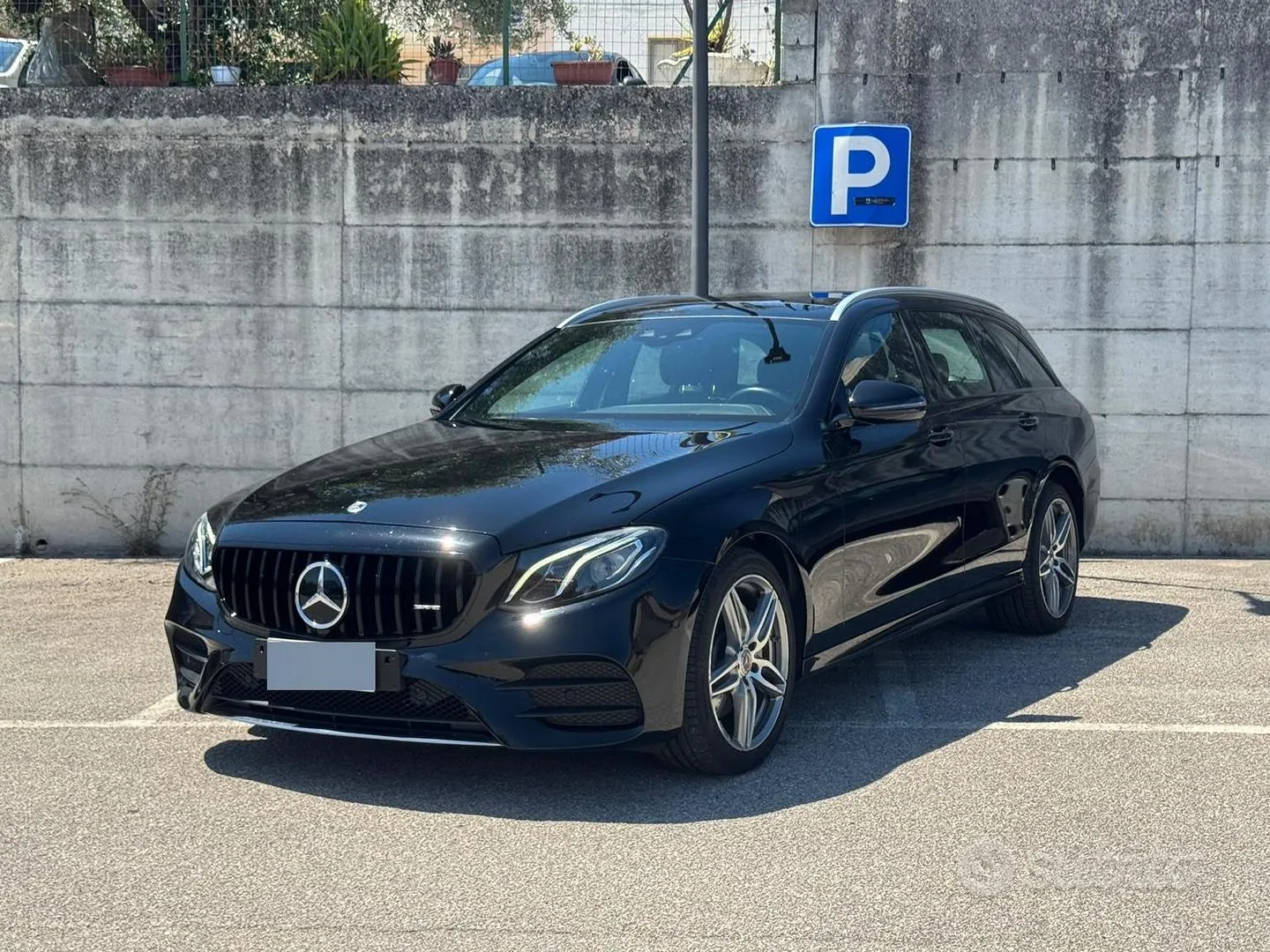 Mercedes-Benz E