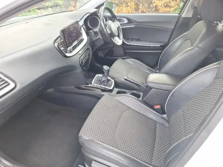 Kia Ceed 2022 photo 5