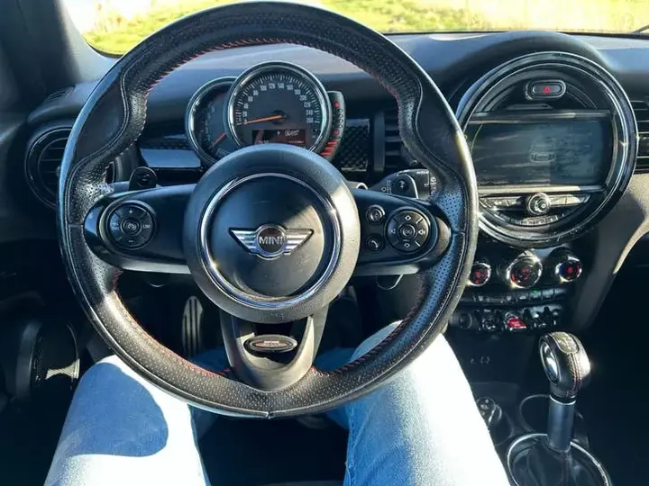 Mini Cooper S 2017 photo 2