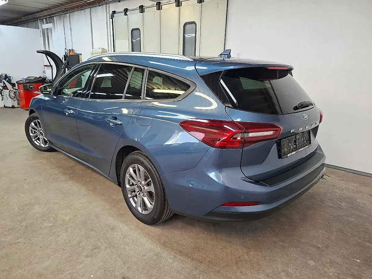 Ford Focus 2023 photo 3