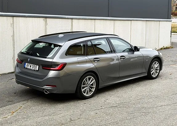 BMW 330E 2023 photo 3