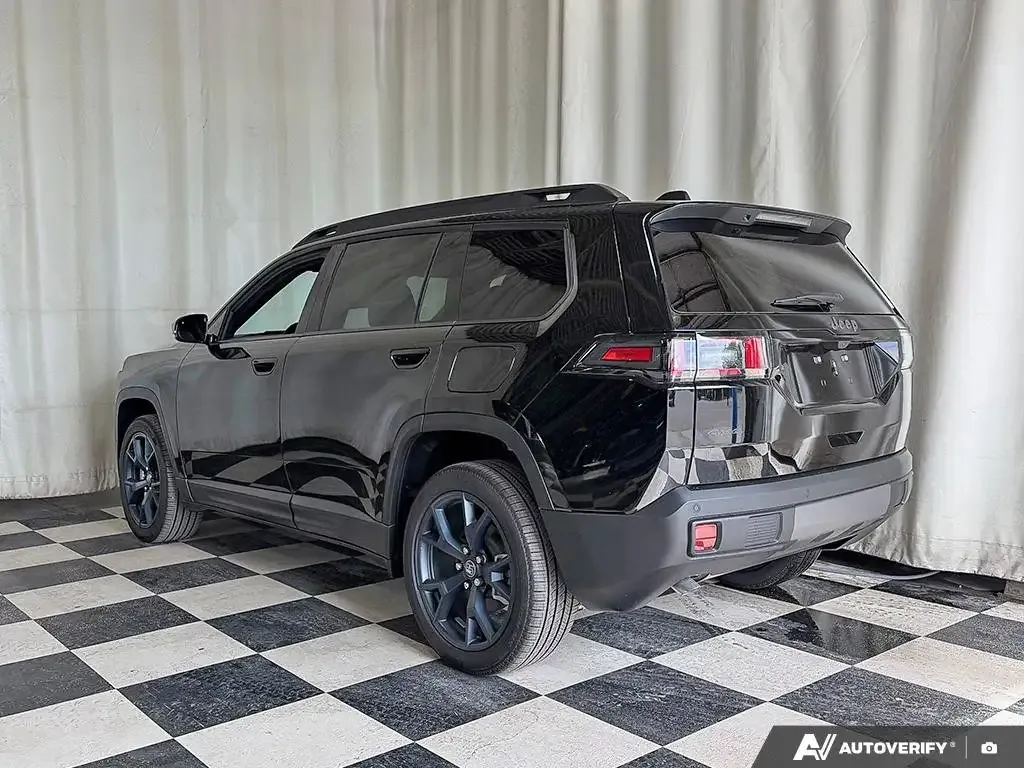 Jeep Cherokee 2026 photo 4