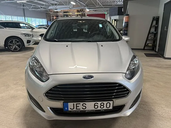 Ford Fiesta 2013 photo 2