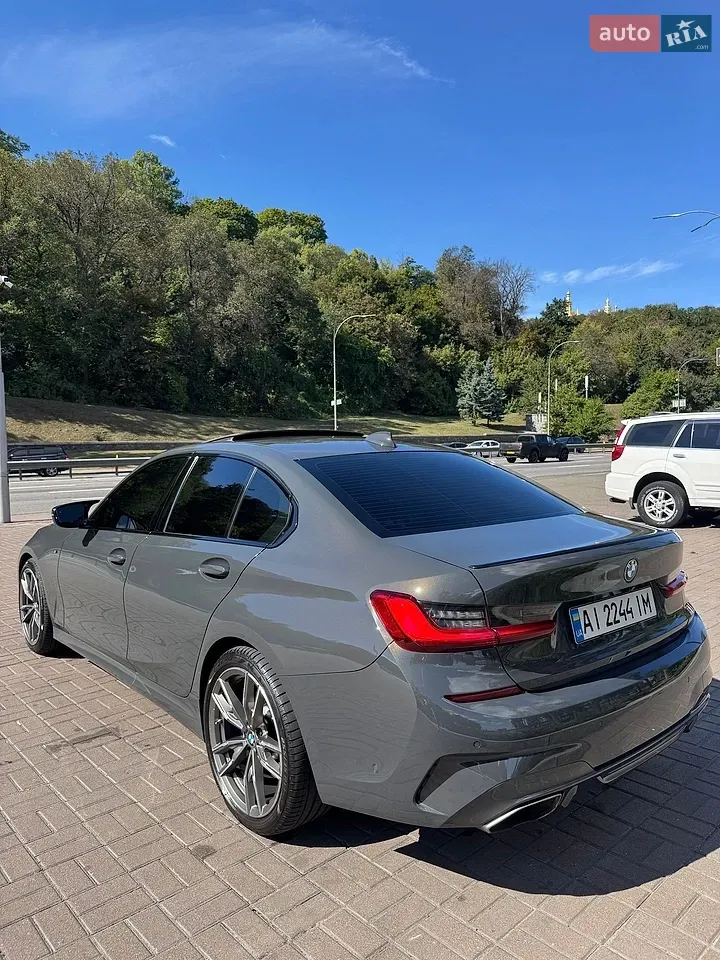 BMW 3 Series 2019 photo 4