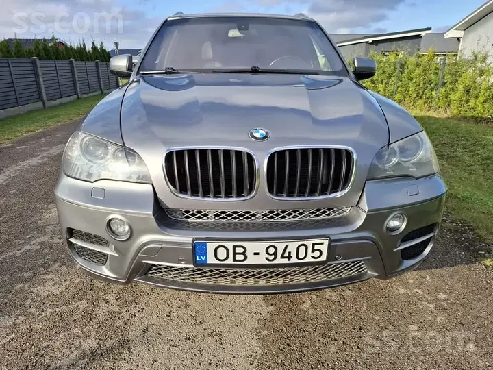 BMW X5 2010 photo 2