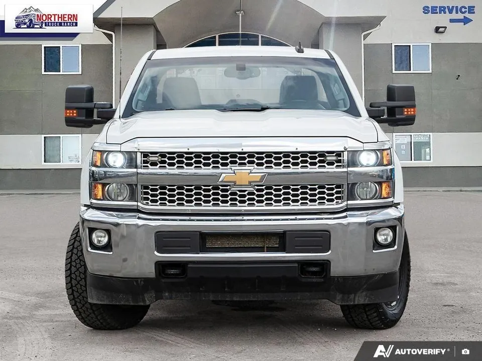 Chevrolet Silverado 2500Hd 2019 photo 2