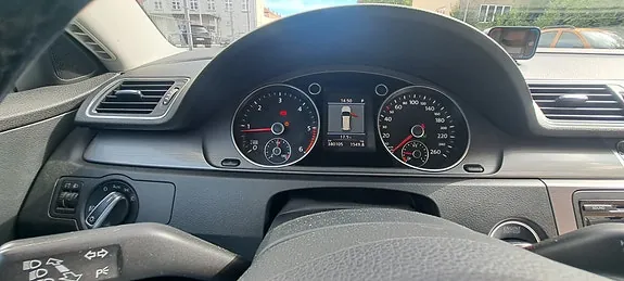 Volkswagen Passat 2011 photo 5