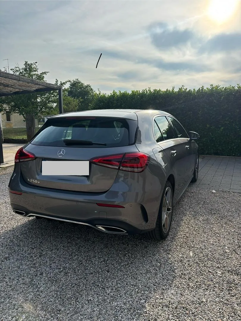 Mercedes-Benz A250E 2021 photo 2