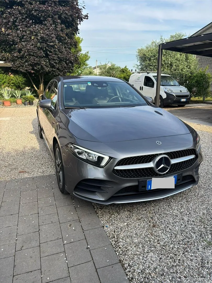 Mercedes-Benz A250E