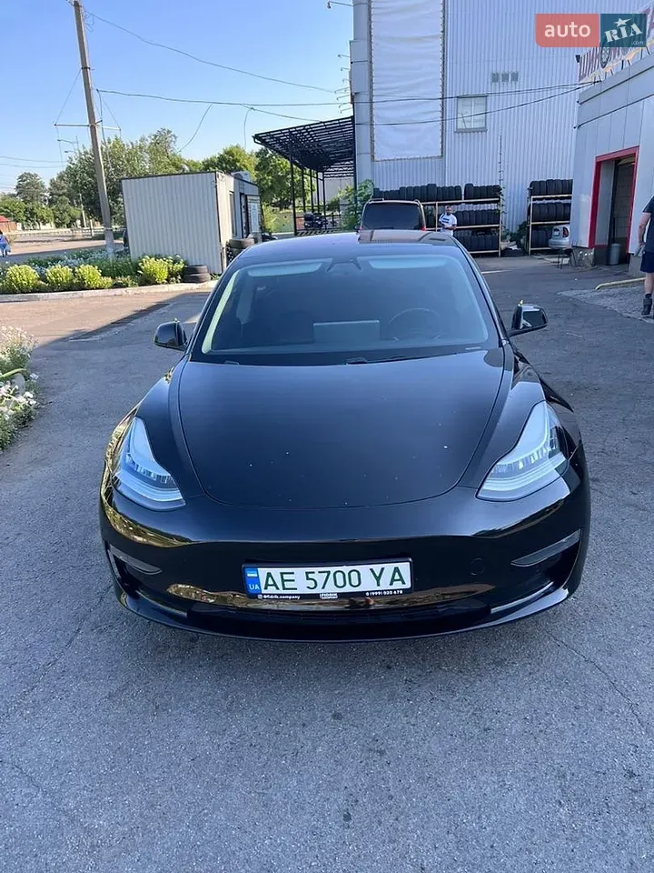 Tesla Model 3 2018 photo 2