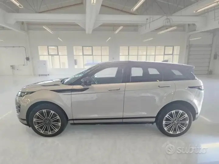 Land Rover Range Rover Evoque 2024 photo 5