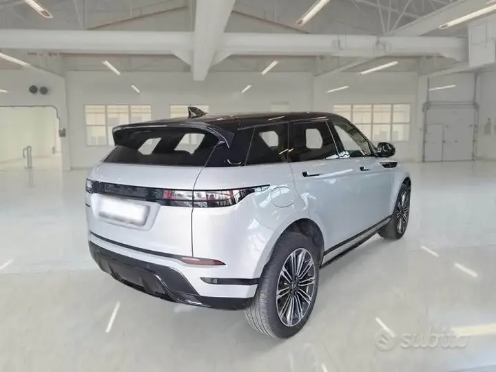 Land Rover Range Rover Evoque 2024 photo 4