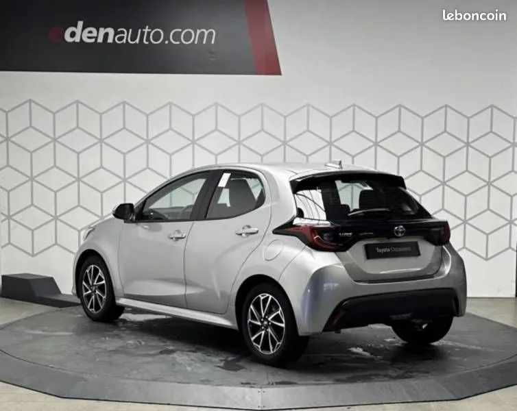 Toyota Yaris 2026 photo 2