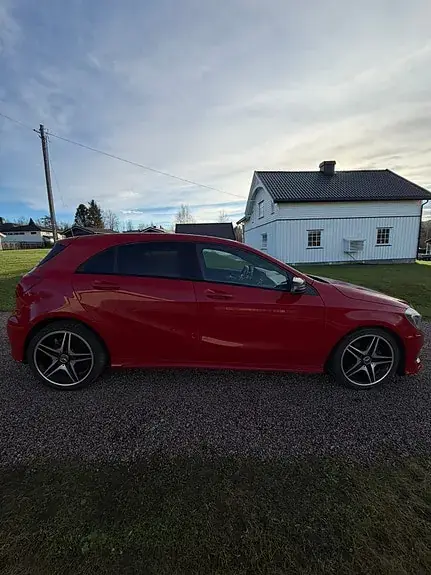 Mercedes-Benz A 200 D 2012 photo 2
