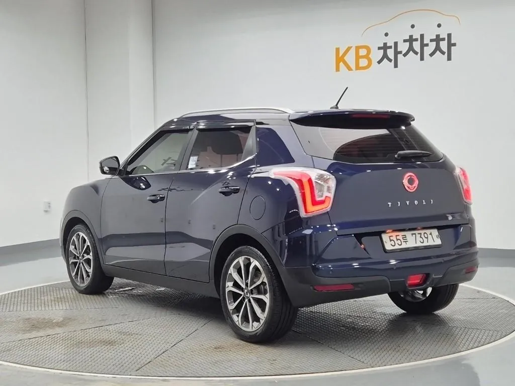 KG Mobility Tivoli 2018 photo 2