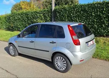 Ford Fiesta 2005 photo 2