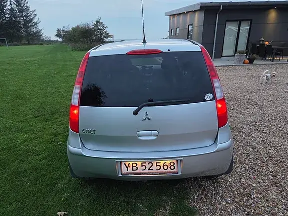 Mitsubishi Colt 2006 photo 3