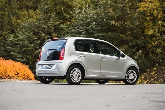 Volkswagen Up 2014 photo 2