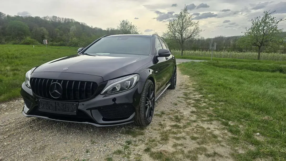 Mercedes-Benz C-Class 2018 photo 2