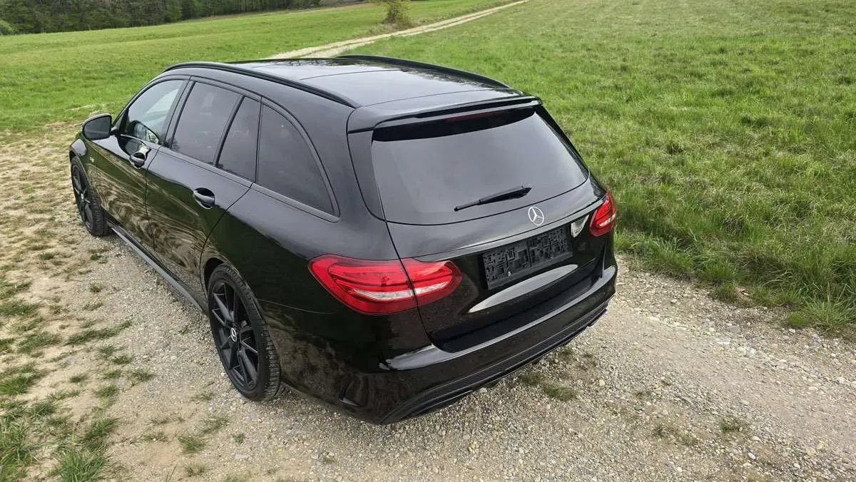 Mercedes-Benz C-Class 2018 photo 3