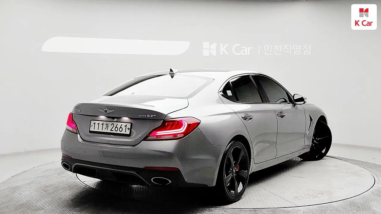 Genesis G70 2020 photo 2