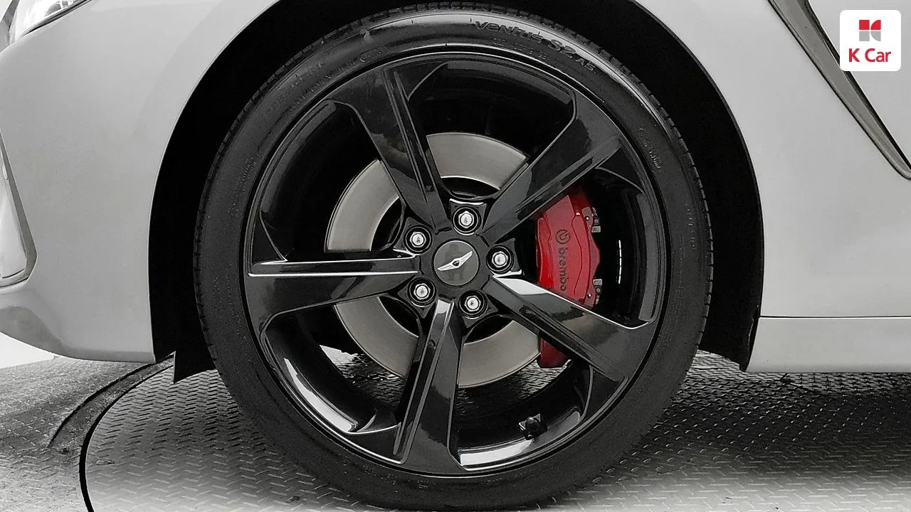 Genesis G70 2020 photo 5