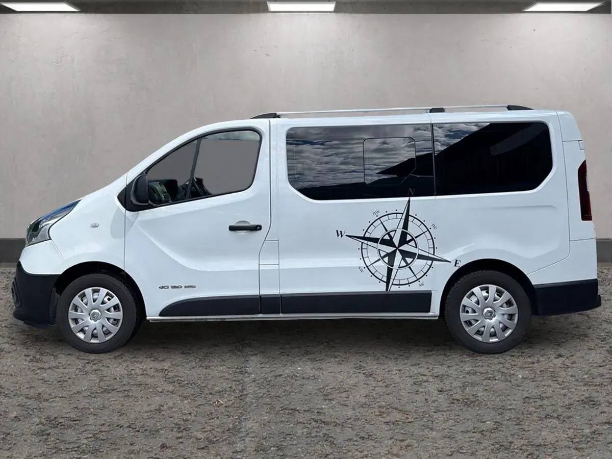 Renault Trafic 2015 photo 2