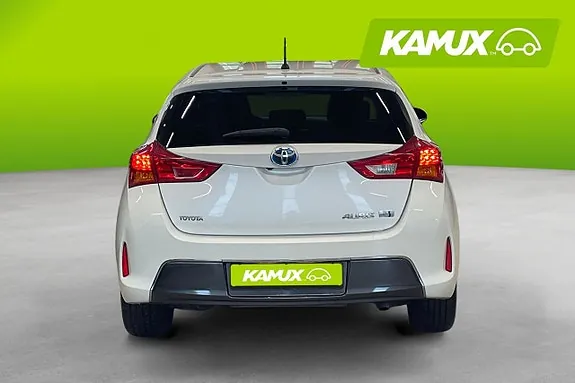 Toyota Auris 2015 photo 5