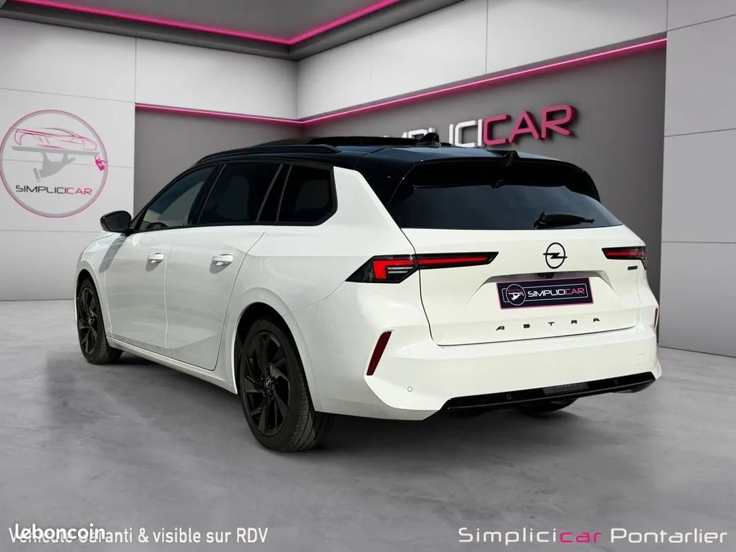 Opel Astra 2024 photo 3