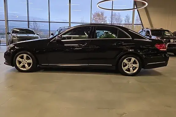 Mercedes-Benz E220 2014 photo 2