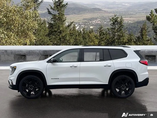 GMC Acadia 2026 photo 2